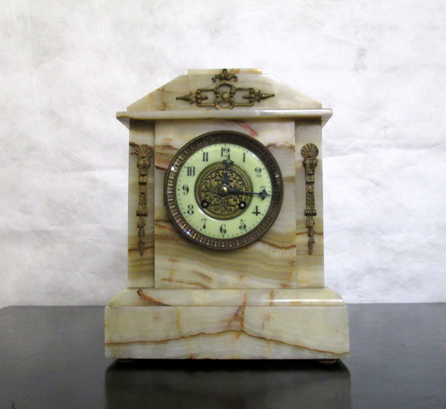 AN ONYX CASE MANTEL CLOCK French late 19th early 20th