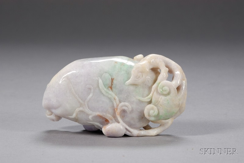 Jade Pebble stone of a lavender gray color with areas