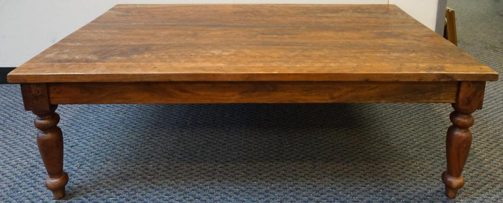 EARLY AMERICAN STYLE HEWN WALNUT COFFEE TABLE 19 3 4