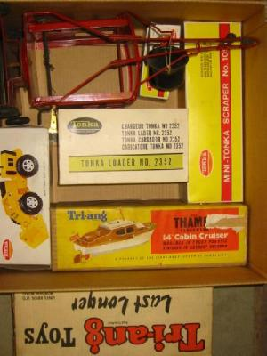 A TRIANG MOBILE CRANE a Triang covered lorry boxed both