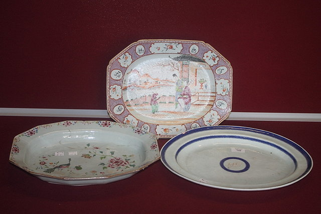A CHINESE BLUE AND WHITE PORCELAIN OVAL ASHETTE made for