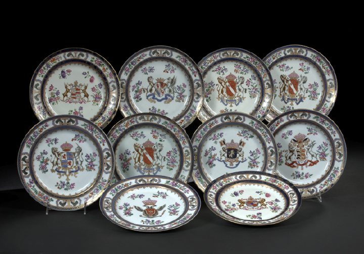Suite of Ten Samson Armorial Porcelain Luncheon Size Plates 19th