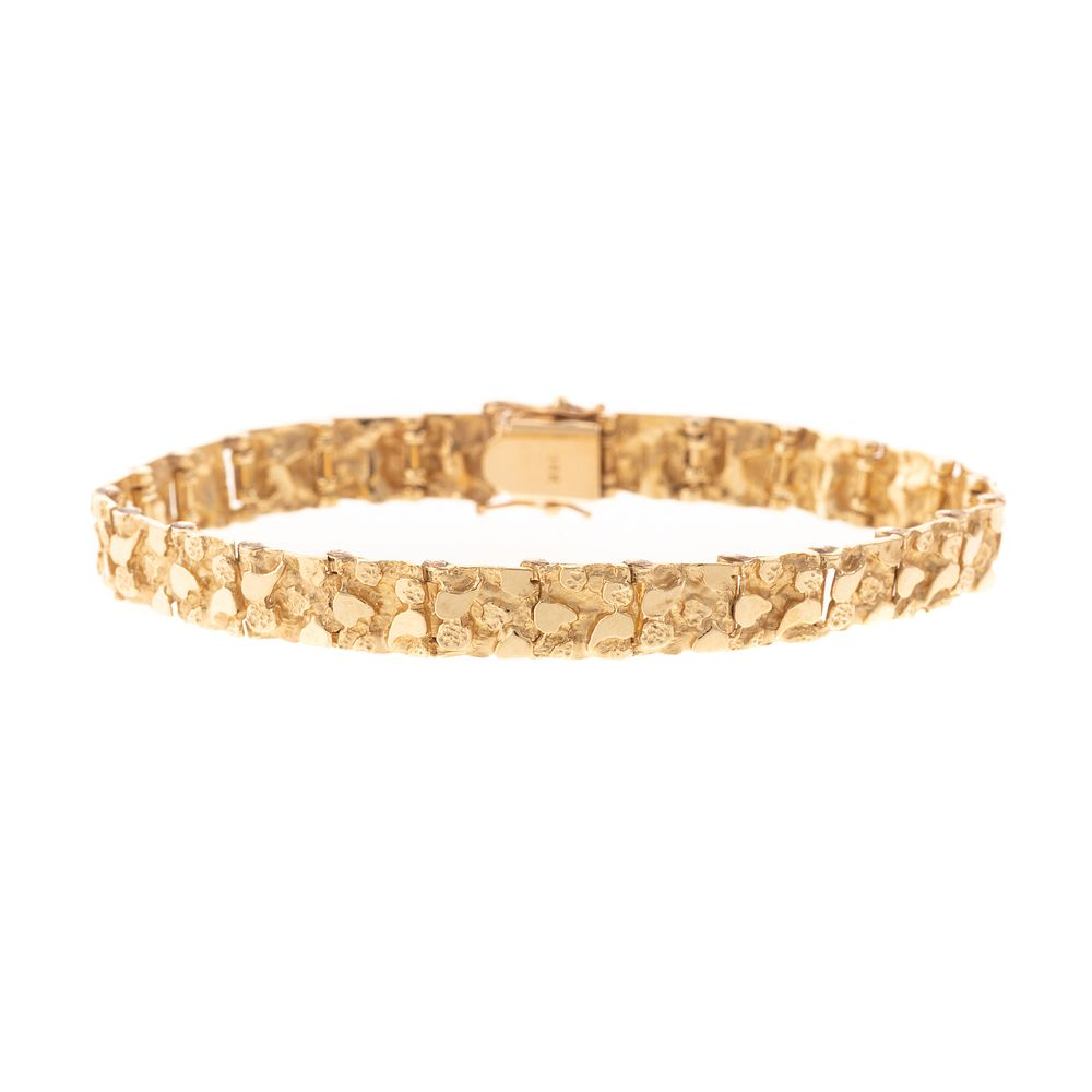 A Textured Link Bracelet in 14K 14K yellow gold link