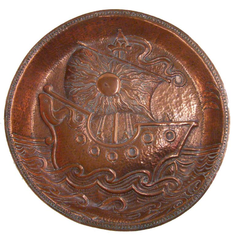 John Pearson repousse hammered circular copper bowl decorated in relief