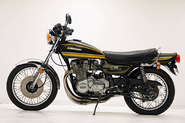 1974 Kawasaki 900cc Z1Frame no Z1F044379 In 1969 Honda threw