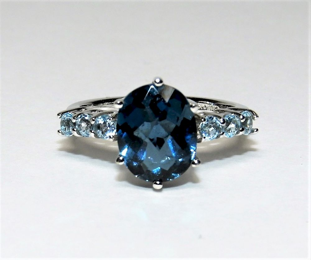 10K Yellow Gold Spinel Sapphire Lady s Ring Contemporary Oval