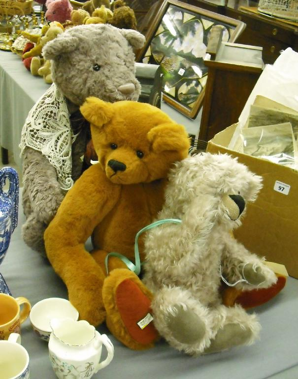 Gund signature collection limited edition teddy bear no 447 500