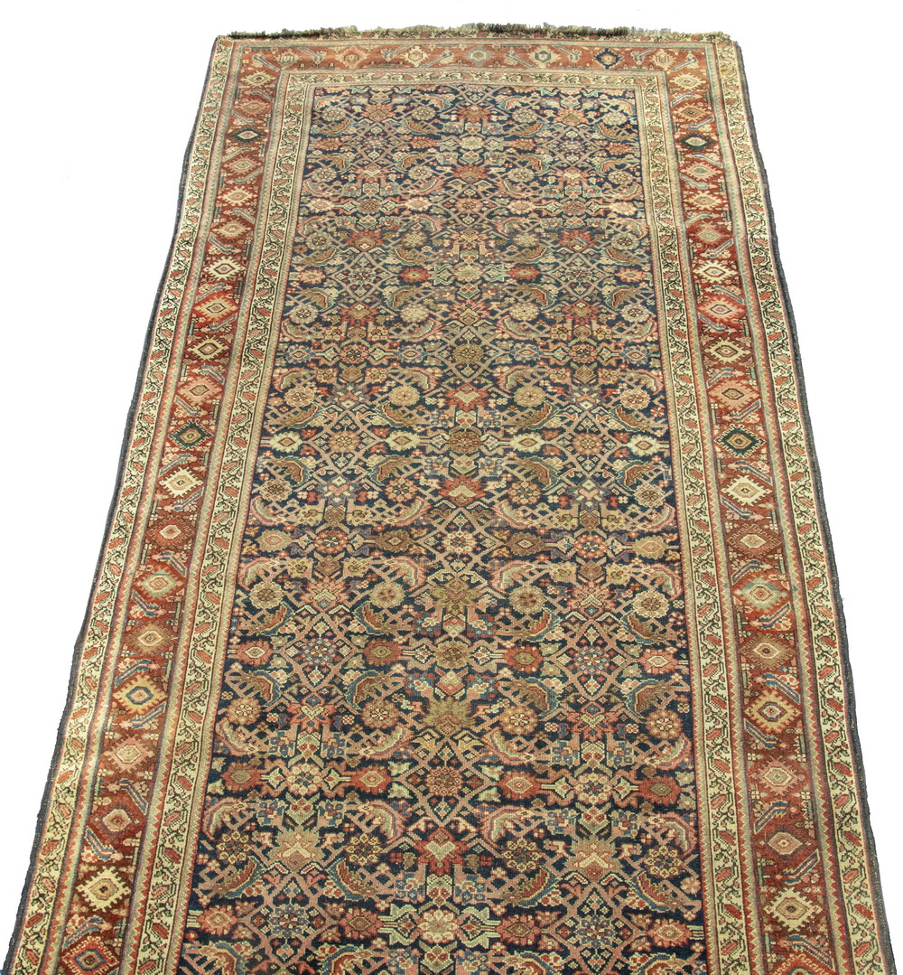 BIDJAR SMALL CARPET Overall Herati design in red sky blue