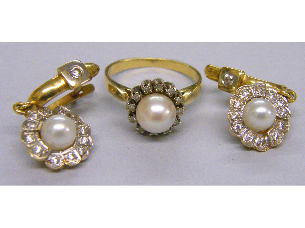 Gold pearl and diamond cluster ring size L together with