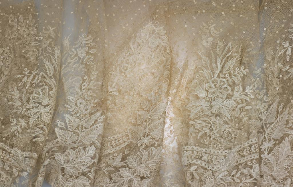 FINE LACE STOLE 19th early 20th century delicately embroidered with
