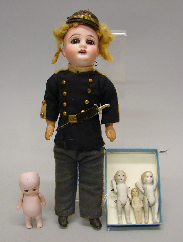 Lot 8 1 2 44 18 doll Stationary brown eyes