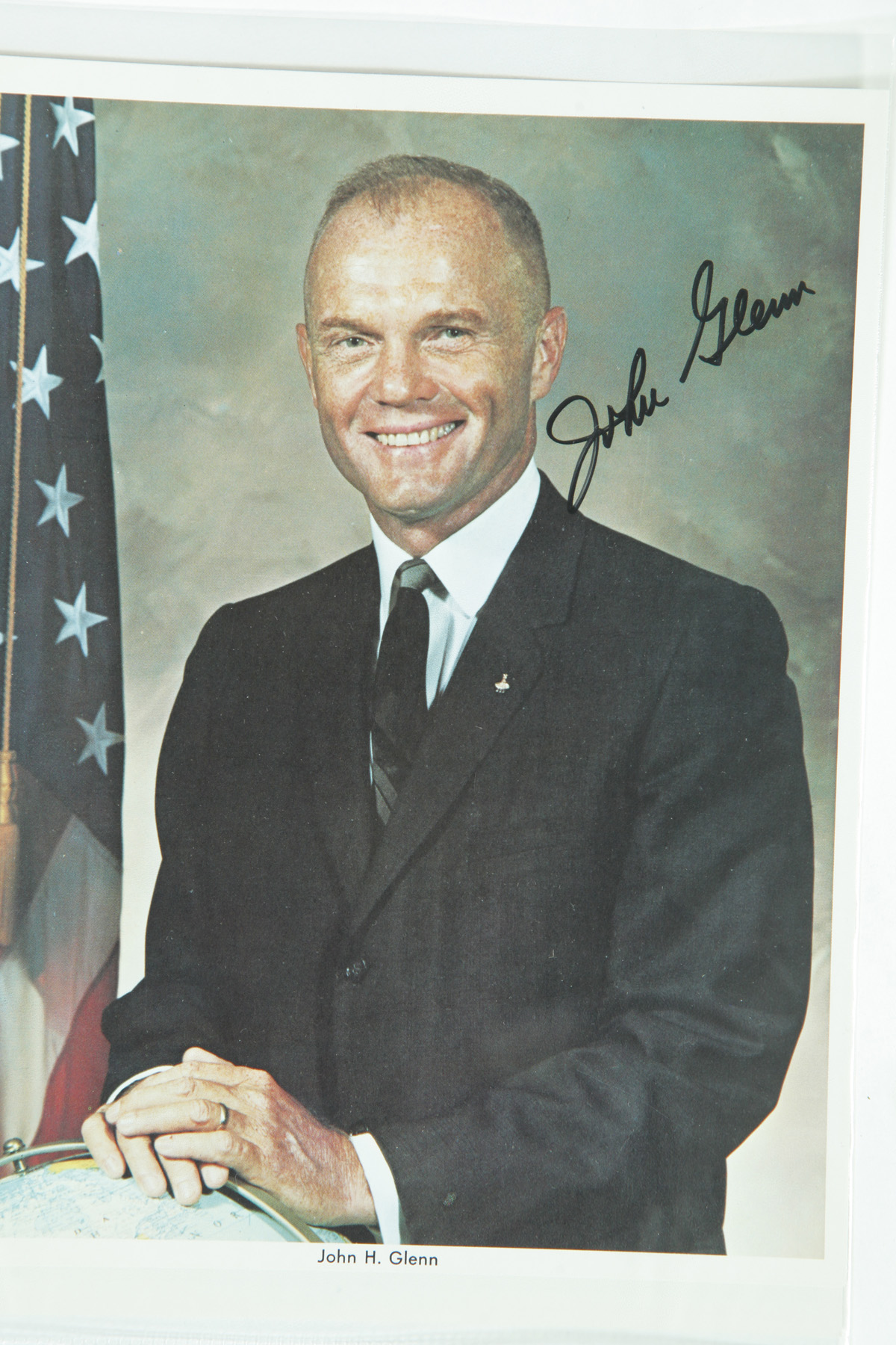 COLLECTION OF AIR AND SPACE AUTOGRAPHS Twentieth century Collection includes