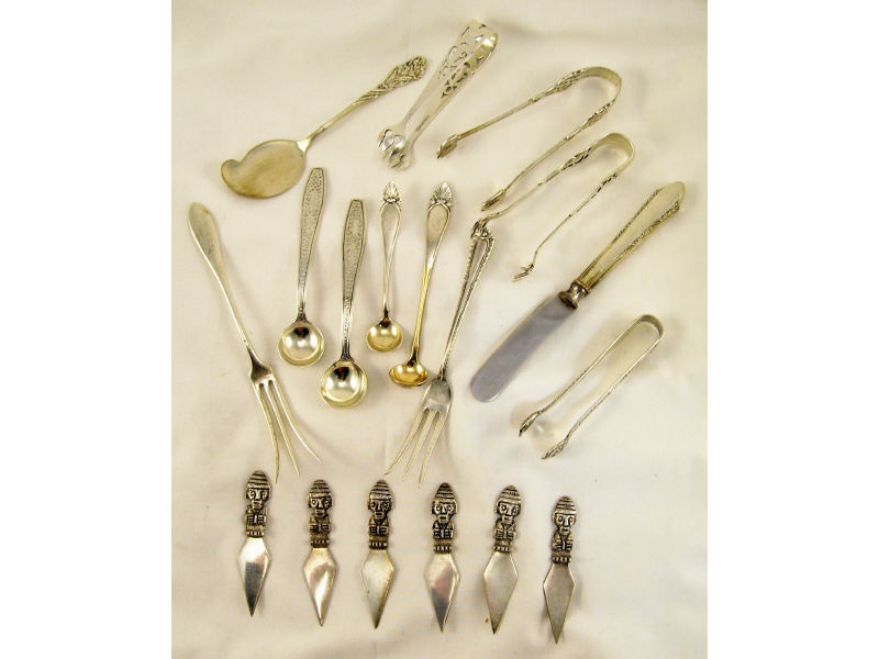 18 Misc Sterling Pieces Includes 1 Lemon fork measures 5