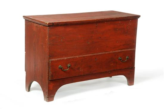 DIMINUTIVE MULE CHEST American early 19th century pine One drawer