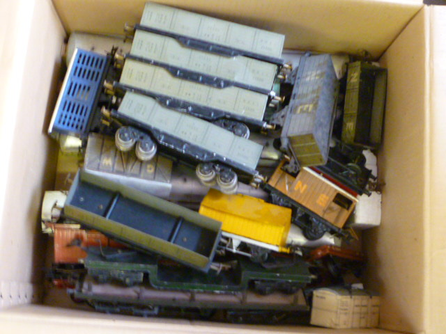 Hornby clockwork type 30 locomotive boxed No 1 timber wagon