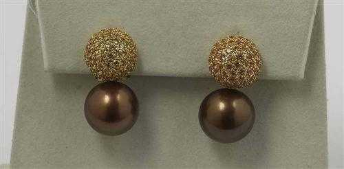 PEARL AND SAPPHIRE CLIP EARRINGS Yellow gold 750 Very fancy