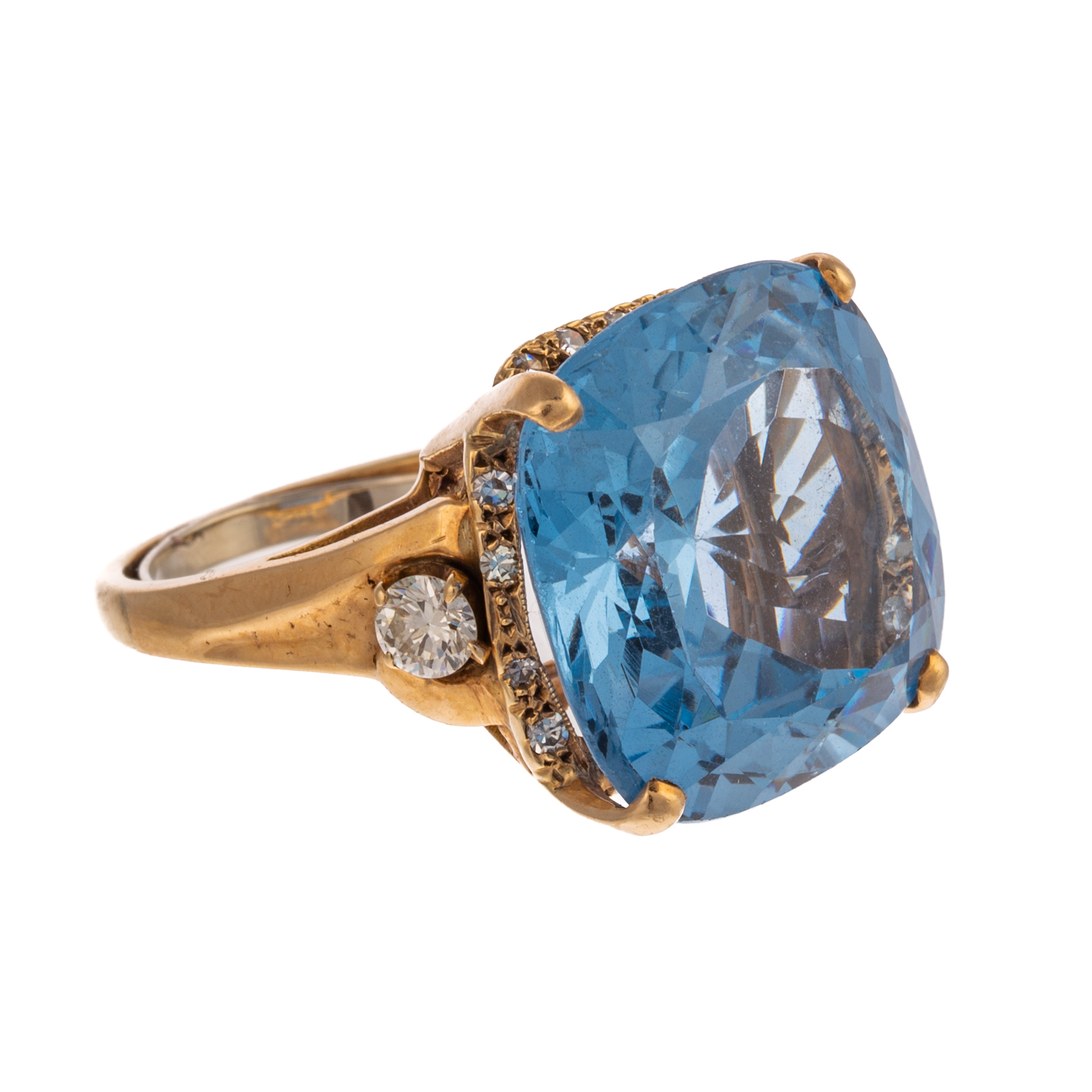 A 25 00 CT BLUE TOPAZ DIAMOND RING IN 14K