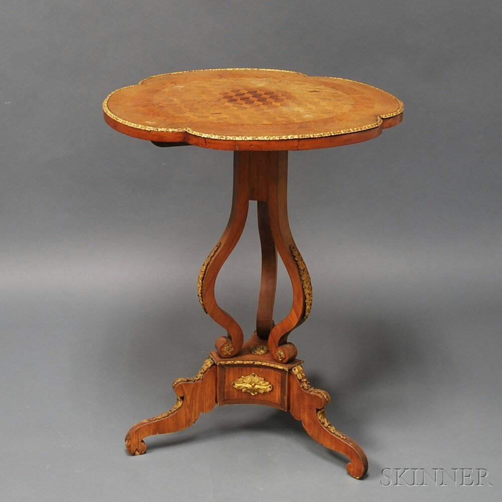 Louis XV style Walnut Veneer Parquetry Inlaid Side Table 19th