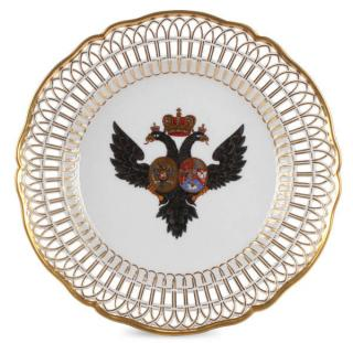 BERLIN SERVICE PORCELAIN PLATE CIRCA 1778 A PORCELAIN PLATE FROM