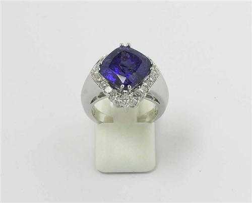 TANZANITE AND BRILLIANT CUT DIAMOND RING White gold 750 Elegant