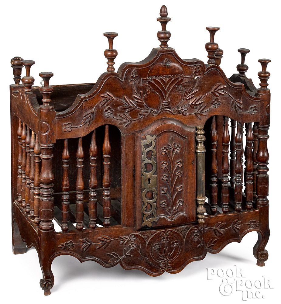 French walnut Panettiere French walnut Panettiere ca 1800 37 h
