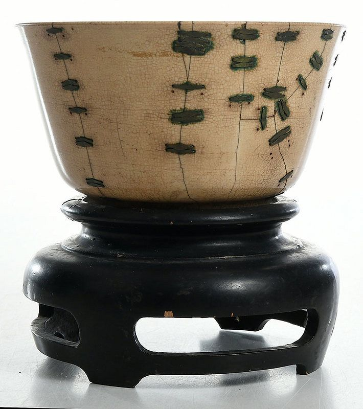 Chinese Longquan Celadon Crackle Glaze Bowl possibly Southern Song dynasty