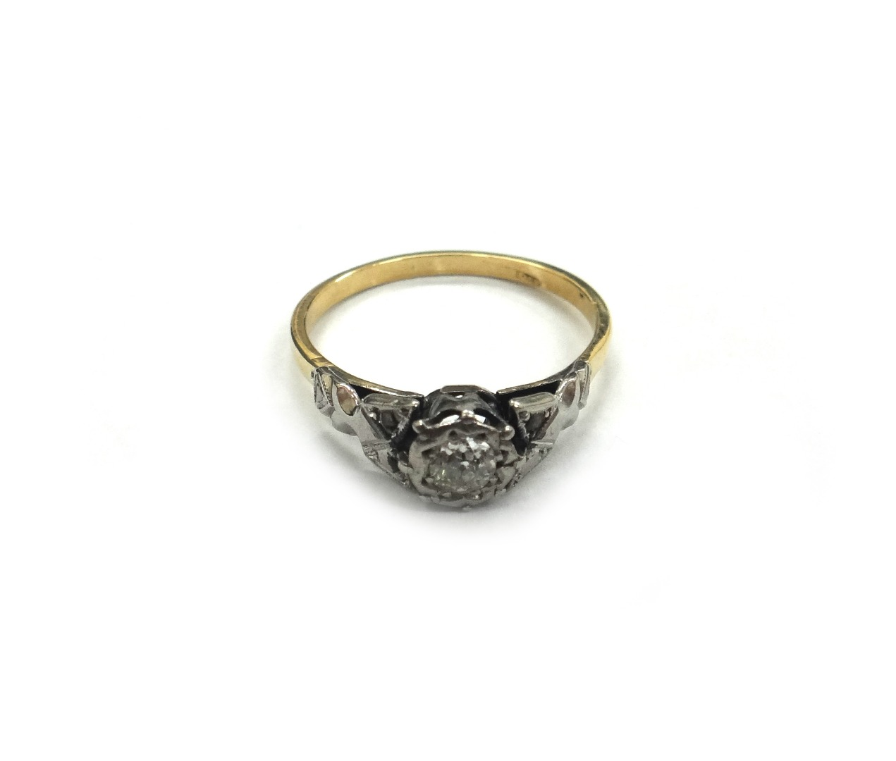 An early 20th century diamond solitaire ring the old cut