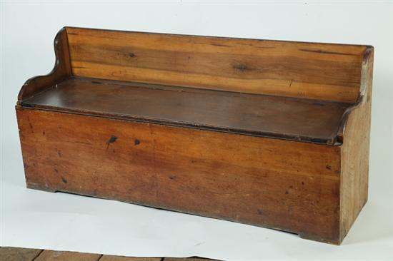 STORAGE BENCH American 19th century walnut poplar and pine Shaped