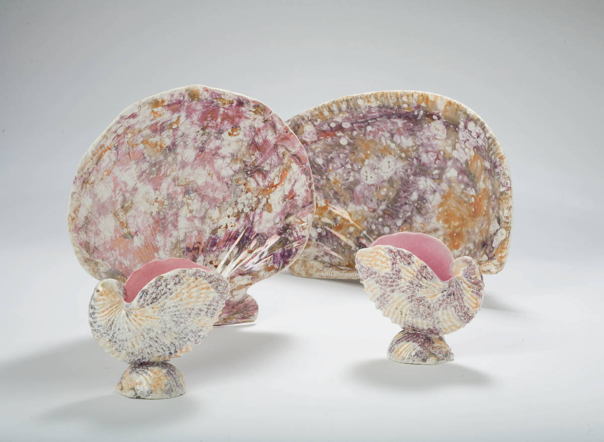 PAIR OF SPODE MOONLIGHT LUSTRE NAUTILUS SHELL VASES CIRCA 1815
