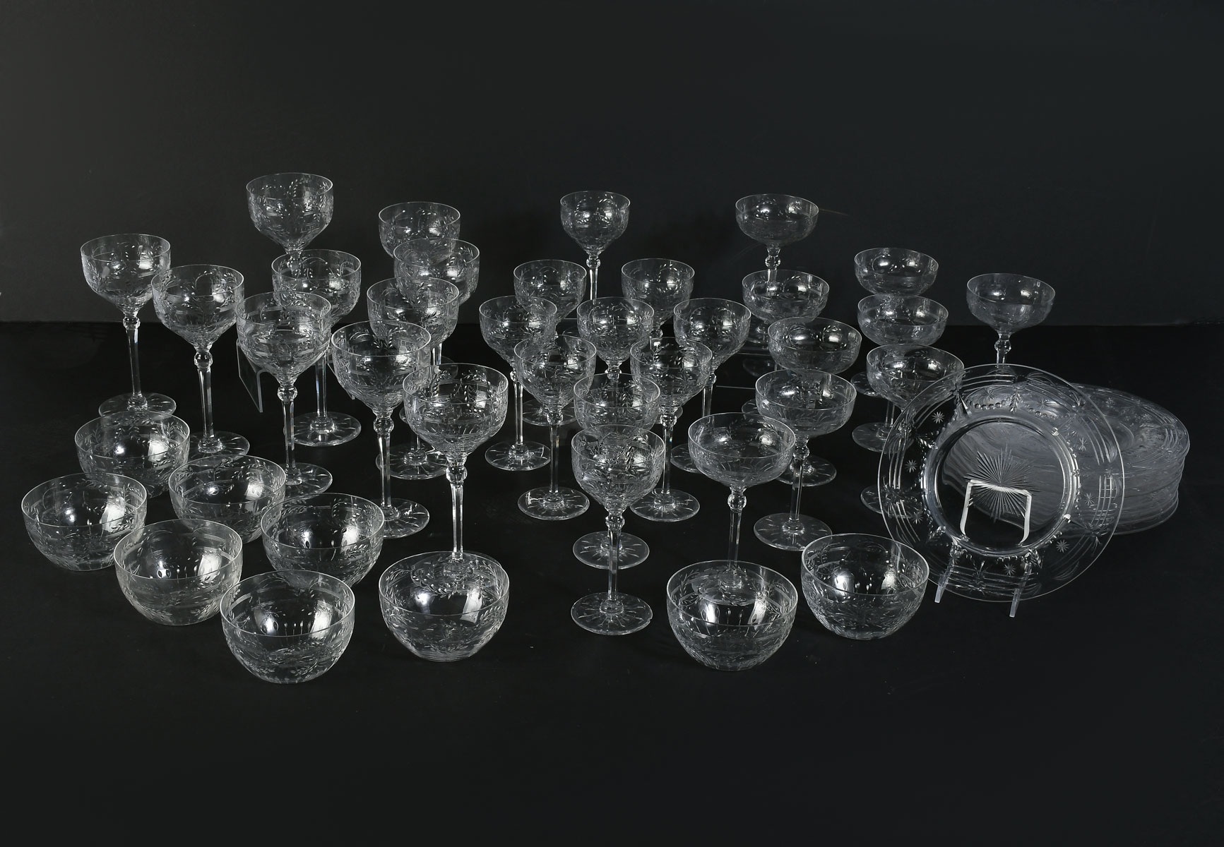 STEMWARE COLLECTION Comprising 9 bowls 10 Luncheon plates 10 Water