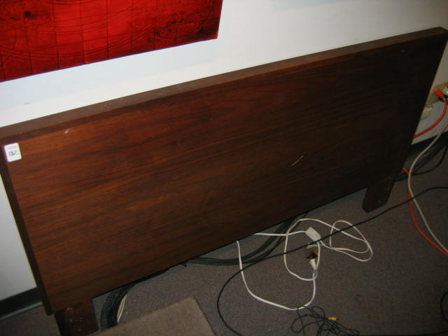 JENS RISOM DANISH Teak headboard h 31 l 56 Estimate