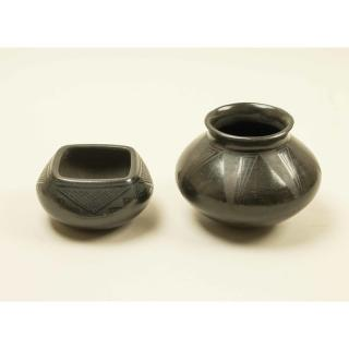 Two Southwest Blackware Pots Two Southwest blackware pots comprising a