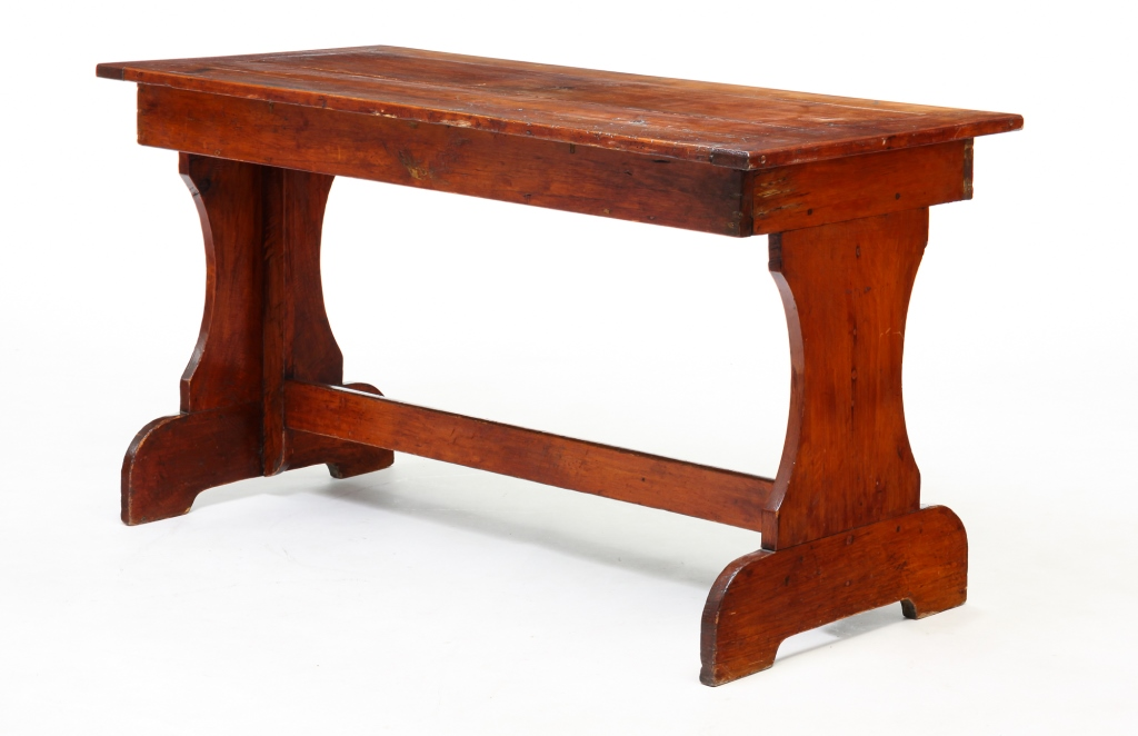 AMERICAN COUNTRY TRESTLE TABLE Mid 19th century pine Top with
