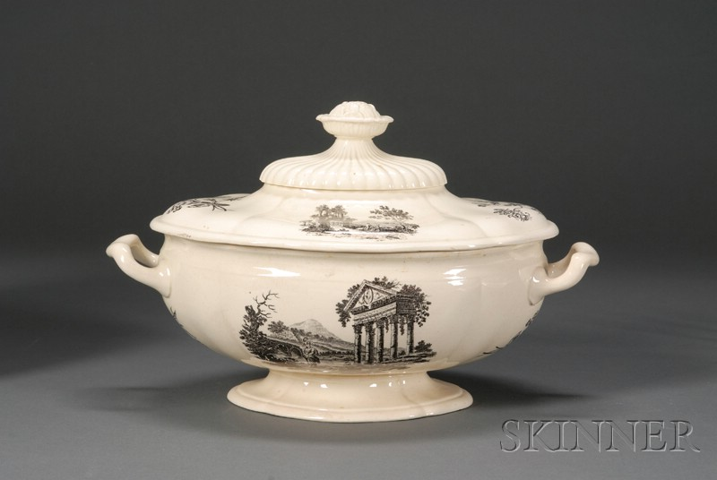 Wedgwood Queen s Ware Tureen and Cover England c 1780