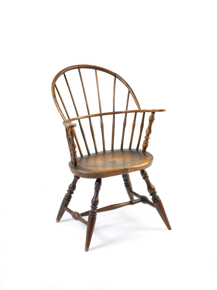 CONNECTICUT SACK BACK WINDSOR ARMCHAIR WITH HANDWRITTEN LABEL INSCRIBED BY