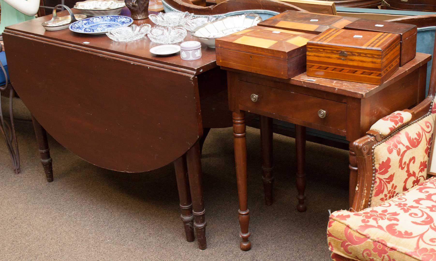 Assortment of furniture including one drawer stand and a drop