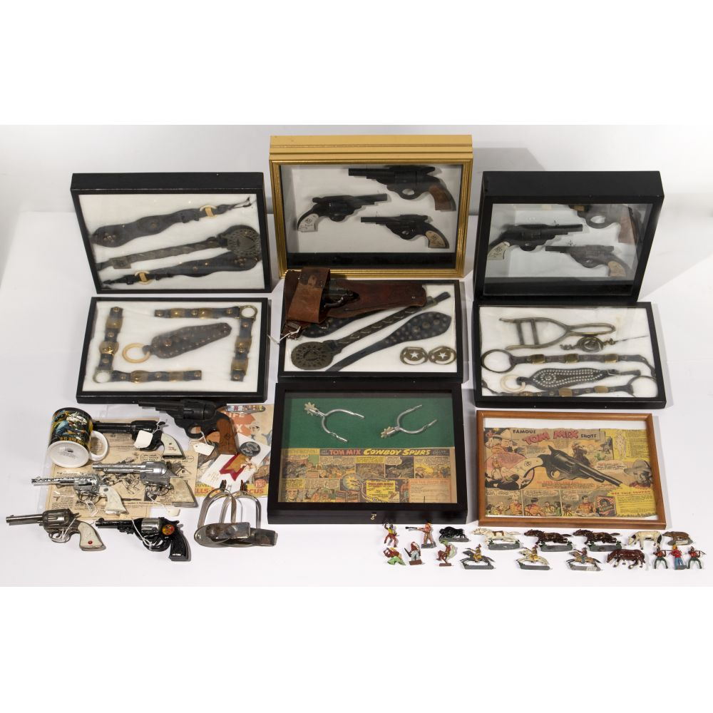 WESTERN THEMED TOY AND ACCESSORY ASSORTMENTOver 17 items including 7