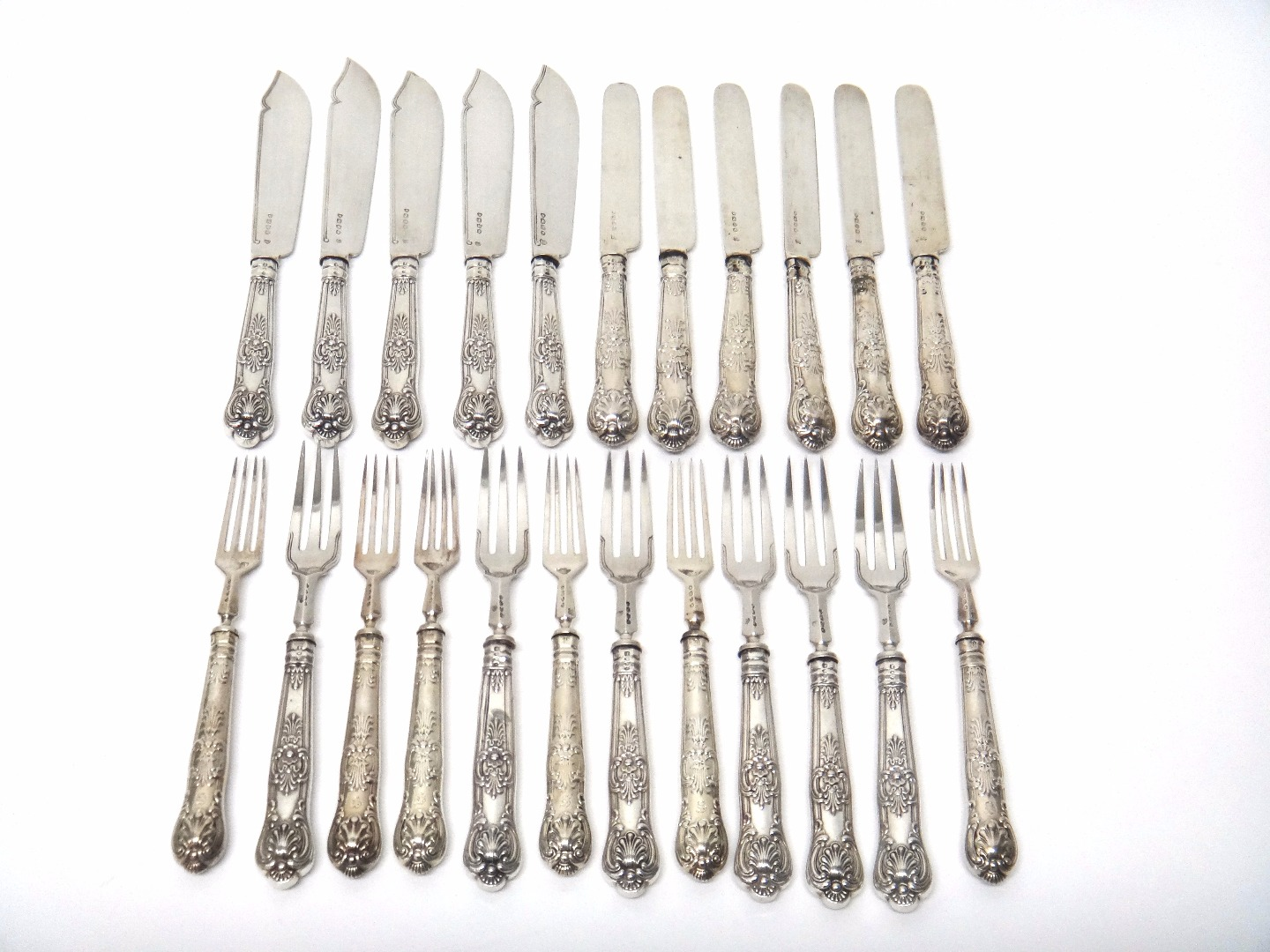 Victorian silver Kings pattern table flatware comprising five fish knives