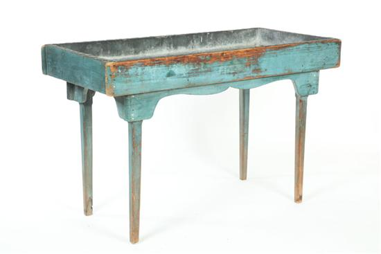 DRY SINK American 19th century pine Tapered legs nailed apron