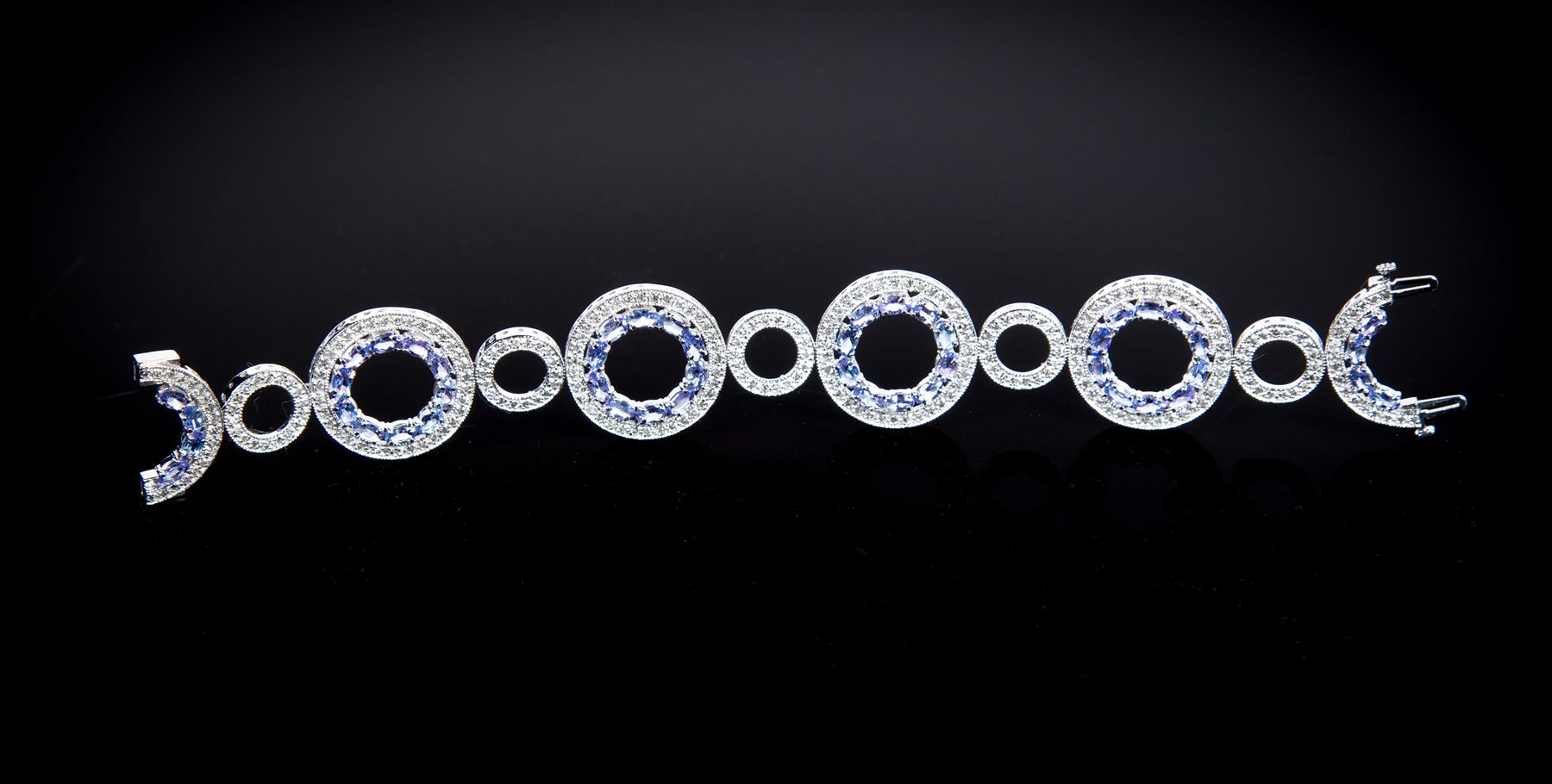 WHITE GOLD TANZANITE AND DIAMOND BRACELET American ca 2000 14K