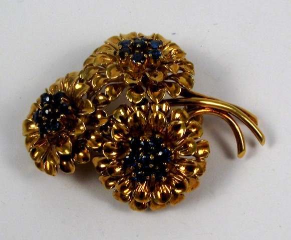TIFFANY CO SAPPHIRE BROOCH with appraisal The brooch set with