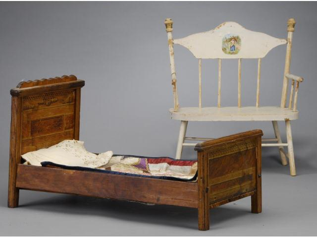 Lot Doll Size Bed and Bench American ca 1900 oak