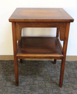 Huanghuali Vase Stand Huanghuali Vase Stand Plain in overall design