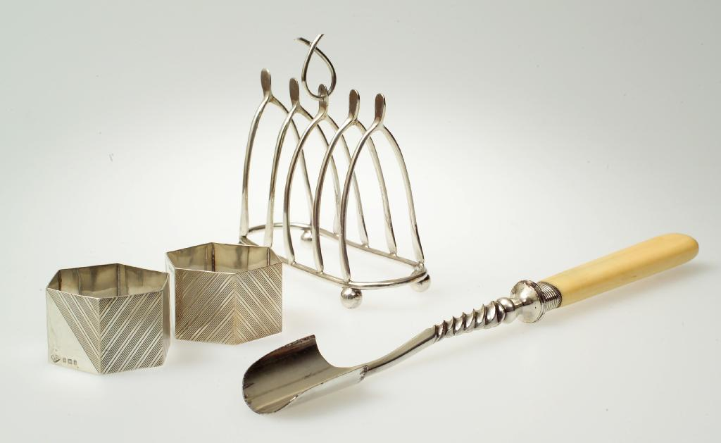 UNUSUAL GEORGE V SILVER WISHBONE TOAST RACK BIRMINGHAM 1925 with