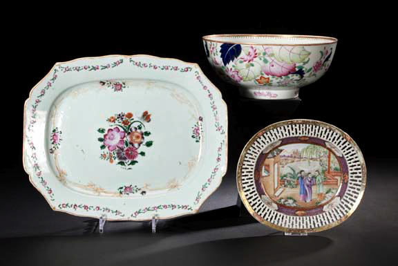 Chinese Export Porcelain Bowl decorated in the 18th century style