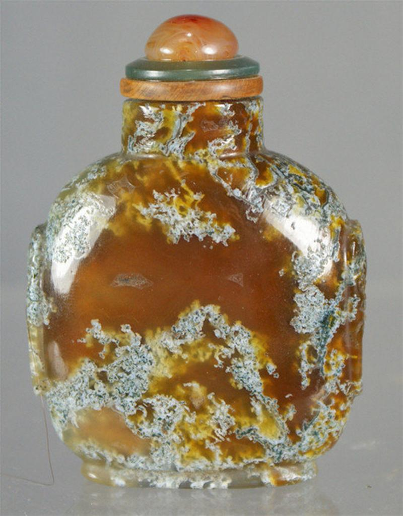 1 carved moss green agate snuff bottle shoulders carved with