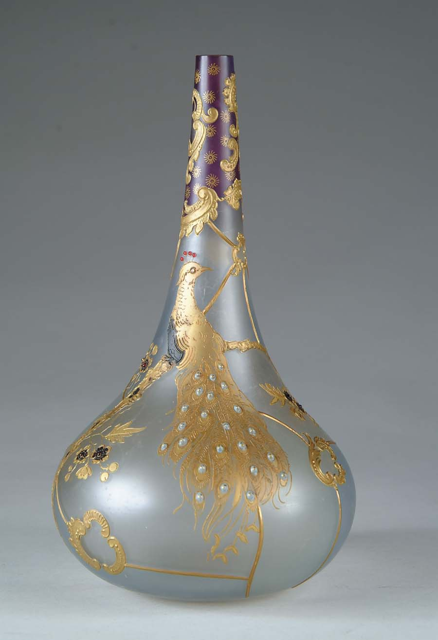 ROYAL FLEMISH PEACOCK VASE Enameled gold peacock with applied jewels