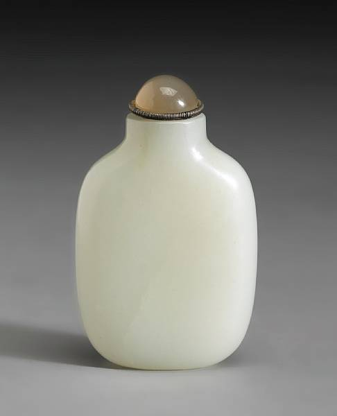 A white jade snuff bottle 19th Century Well hollowed the