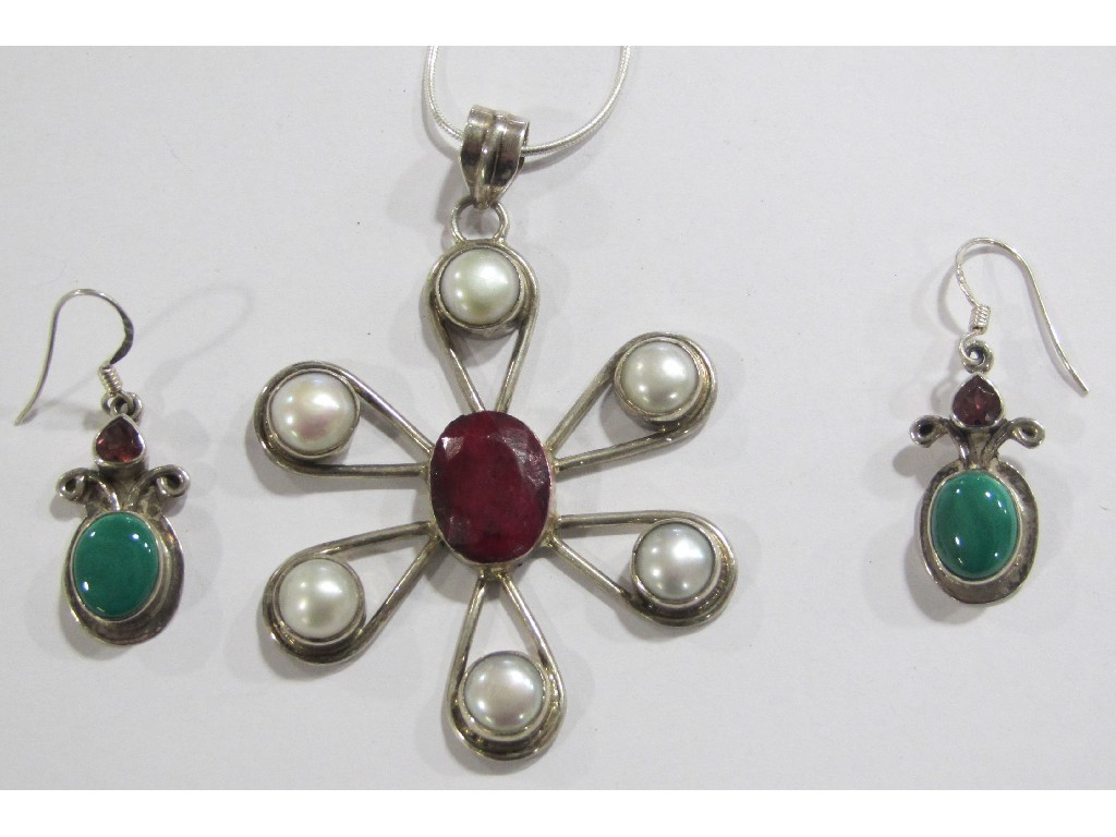 Silver ruby and cultured pearl set star shaped pendant with