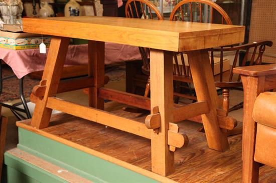 ARTS AND CRAFTS STYLE TABLE Oak with a rectangular top
